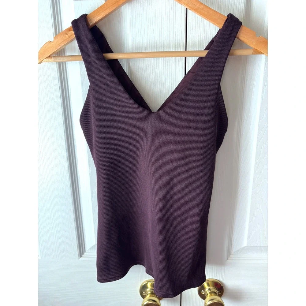 alo Yoga Elevate Dark Plum Ribbed Cross-Over V-Neck Workout Tank Top M